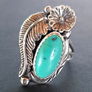 Pretty Vintage Navajo Native American Sterling Natural Turquoise Floral Ring